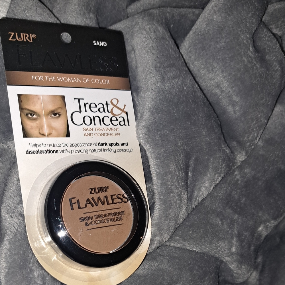 Flawless Treat & Conceal Skin Treatment Concealer - Sand